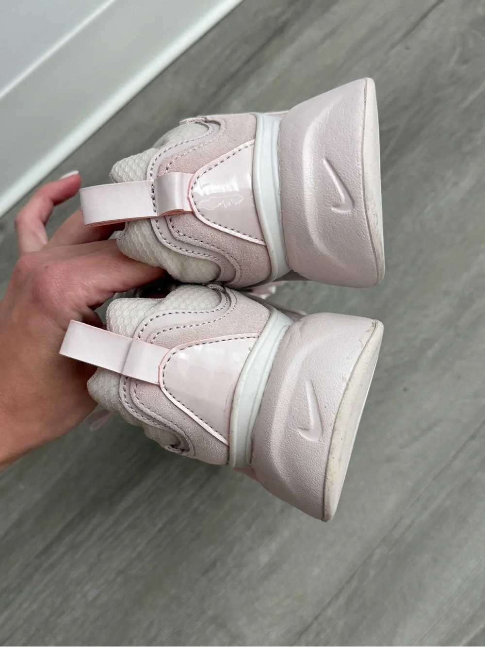 Nike Women’s Light Pink Athletic Sneakers size 11
